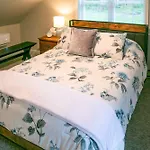 Charming Manheim Cottage With On-Site Animal Viewing