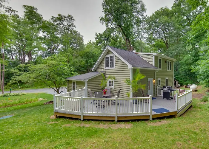 Charming Manheim Cottage With On-Site Animal Viewing