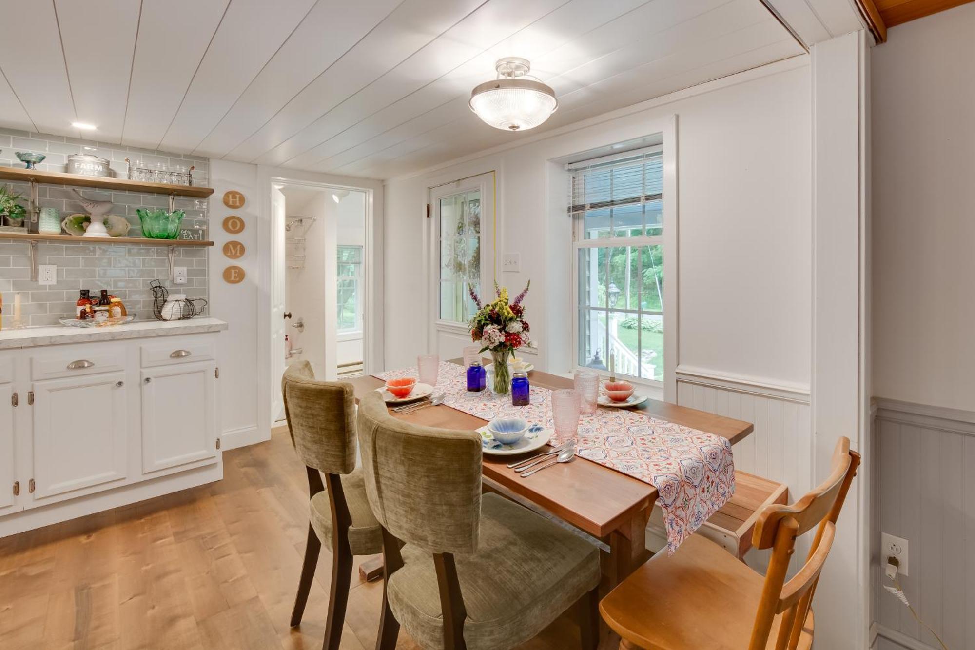 Charming With On-site Animal Viewing * Manheim